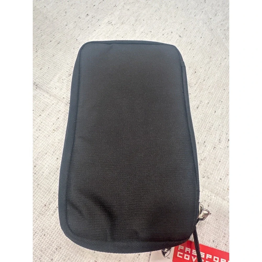 HEYS Black Passport Cover Organizer Travel Pouch Case Holder NWT bag